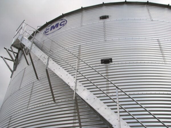 Fledbag Report fitted to grain silo
