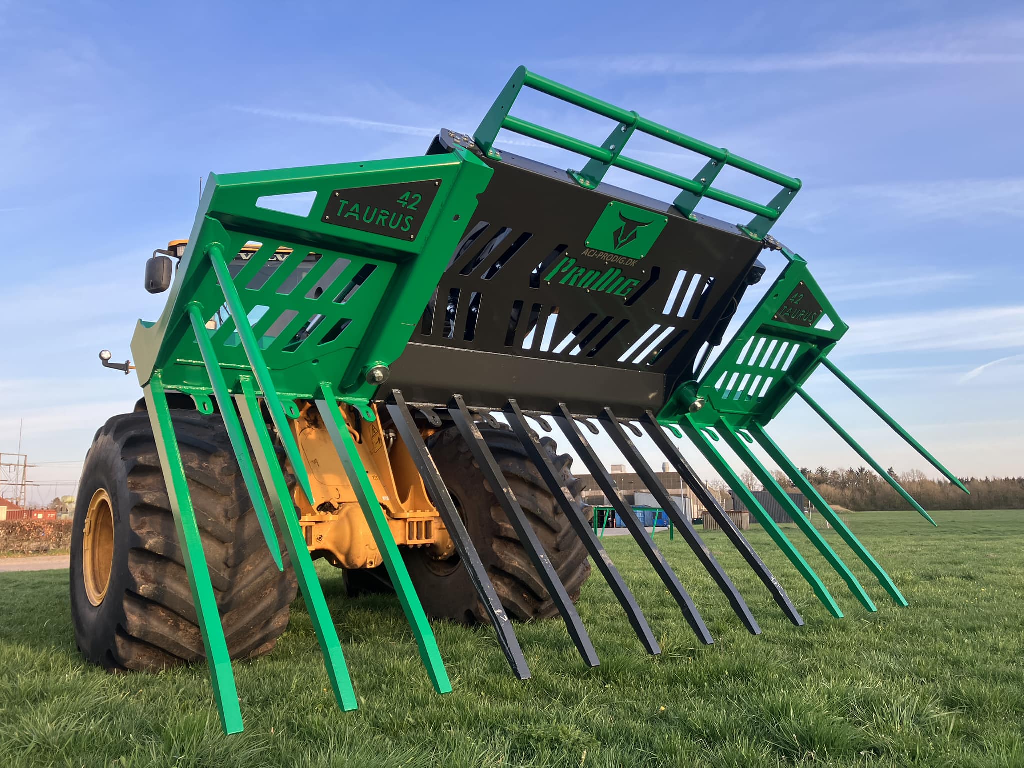 ProDig Folding Grass Fork - Image 4